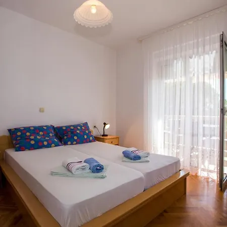 Awesome In Barbat With Wifi Apartment Barbat na Rabu
