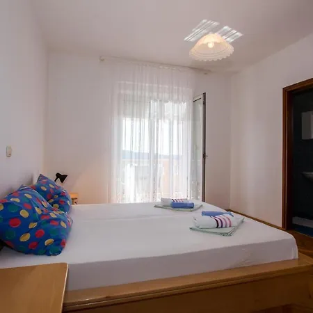 Apartment Awesome In Barbat With Wifi *